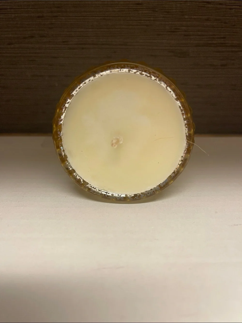 Cinnamon scented candle